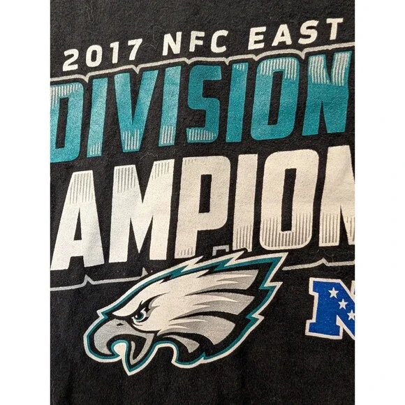 Philadelphia Eagles Women’s M 2017 NFC East Division Champions V-Neck T-Shirt - Picture 7 of 9